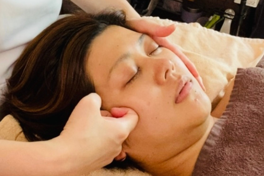 リフトアップ実感！肌ツヤも叶う！小顔矯正リンパケア＆ドライヘッドスパ付き（50分）通常価格14,800円→新規限定8,000円